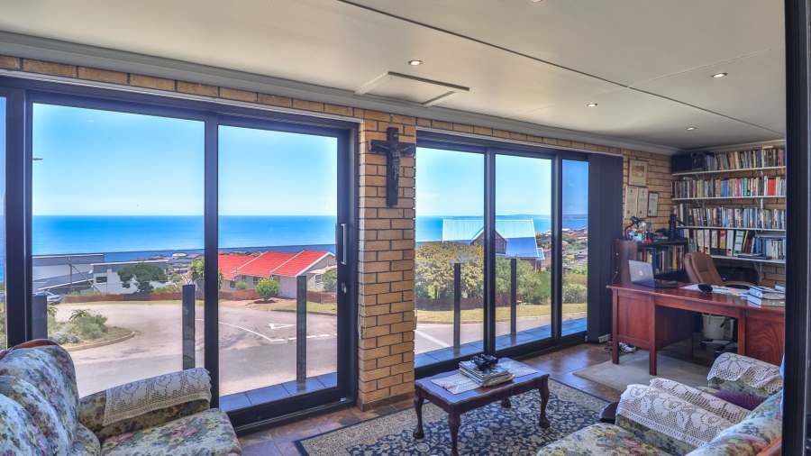 5 Bedroom Property for Sale in Dana Bay Western Cape